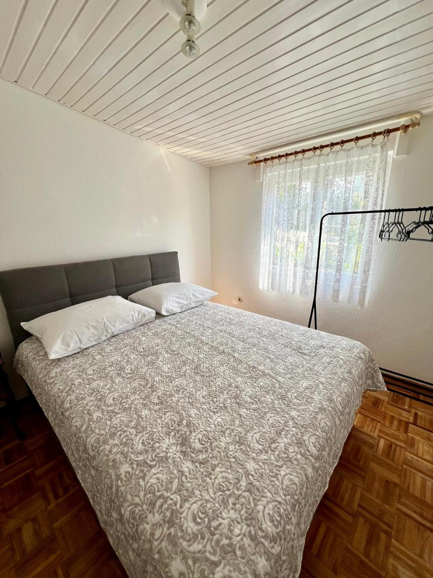 Apartment Jole Ražanj Exterior foto